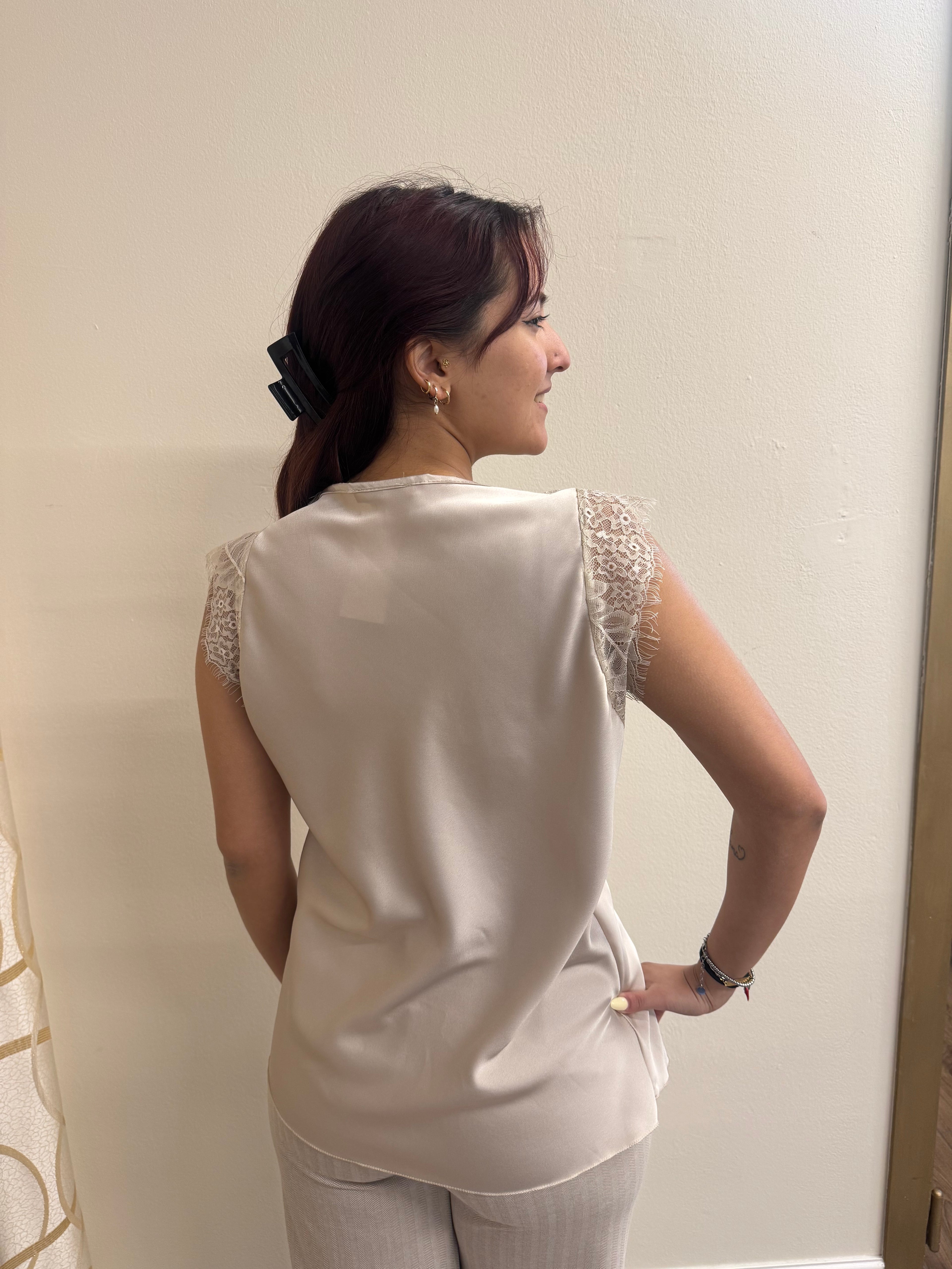 Top Fabiana in raso con pizzo