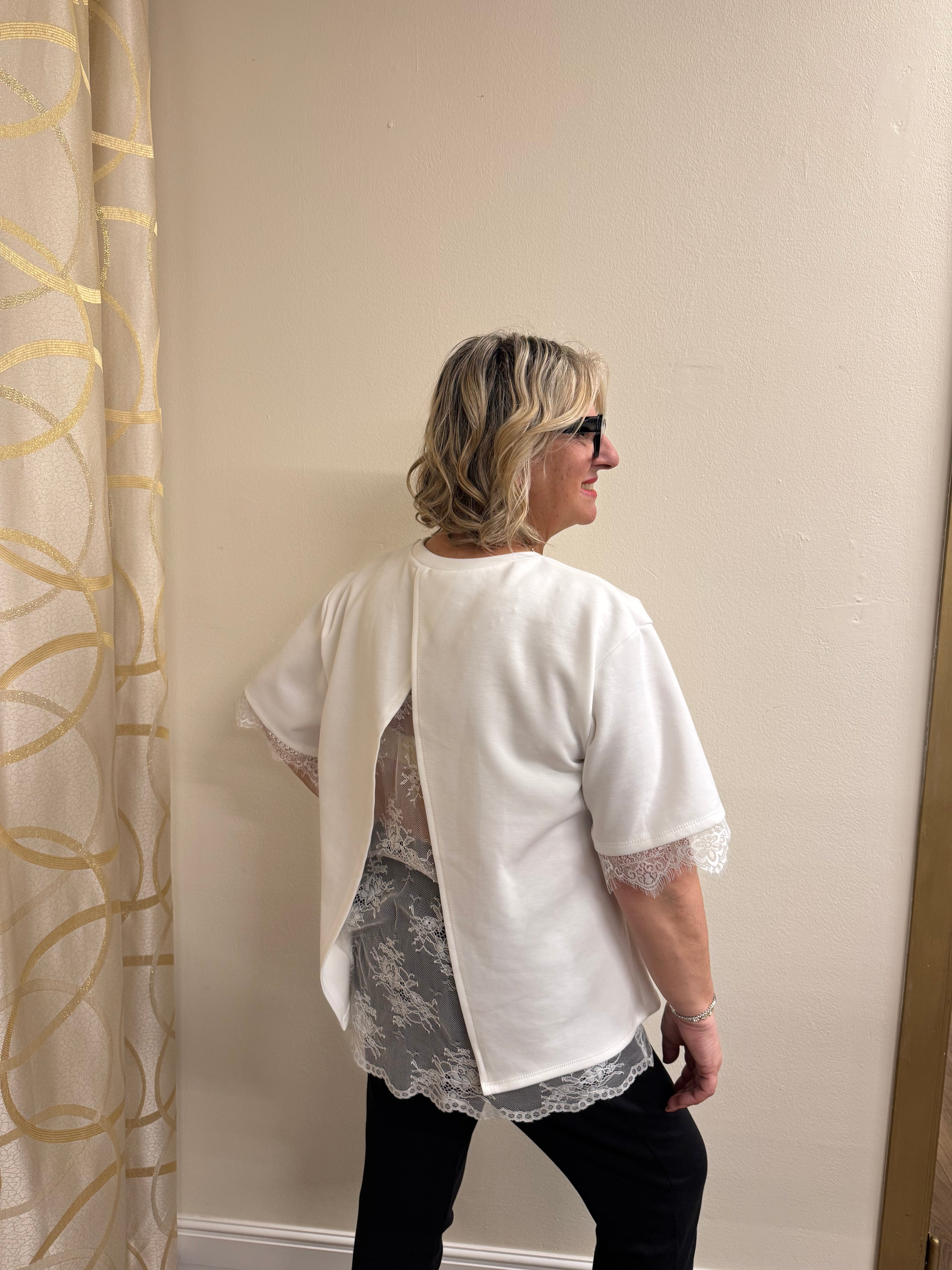 Felpina con pizzo dettaglio dietro