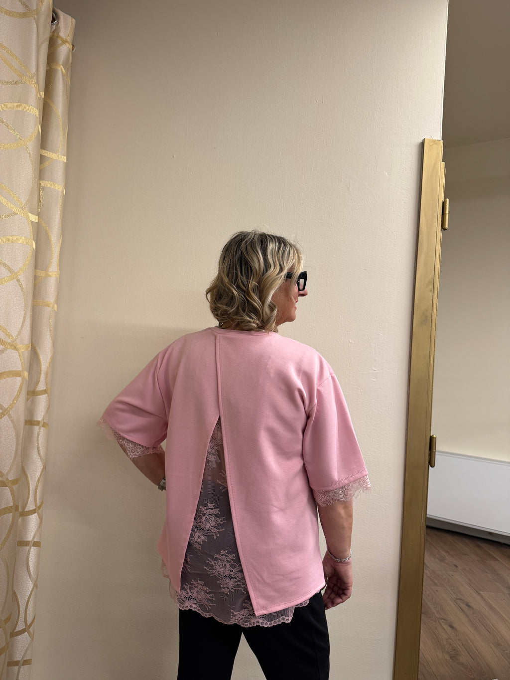 Felpina con pizzo dettaglio dietro