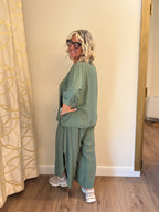 Completo Lucrezia 2 pezzi Morbido con Casacca Aperta e Pantalone Ampio
