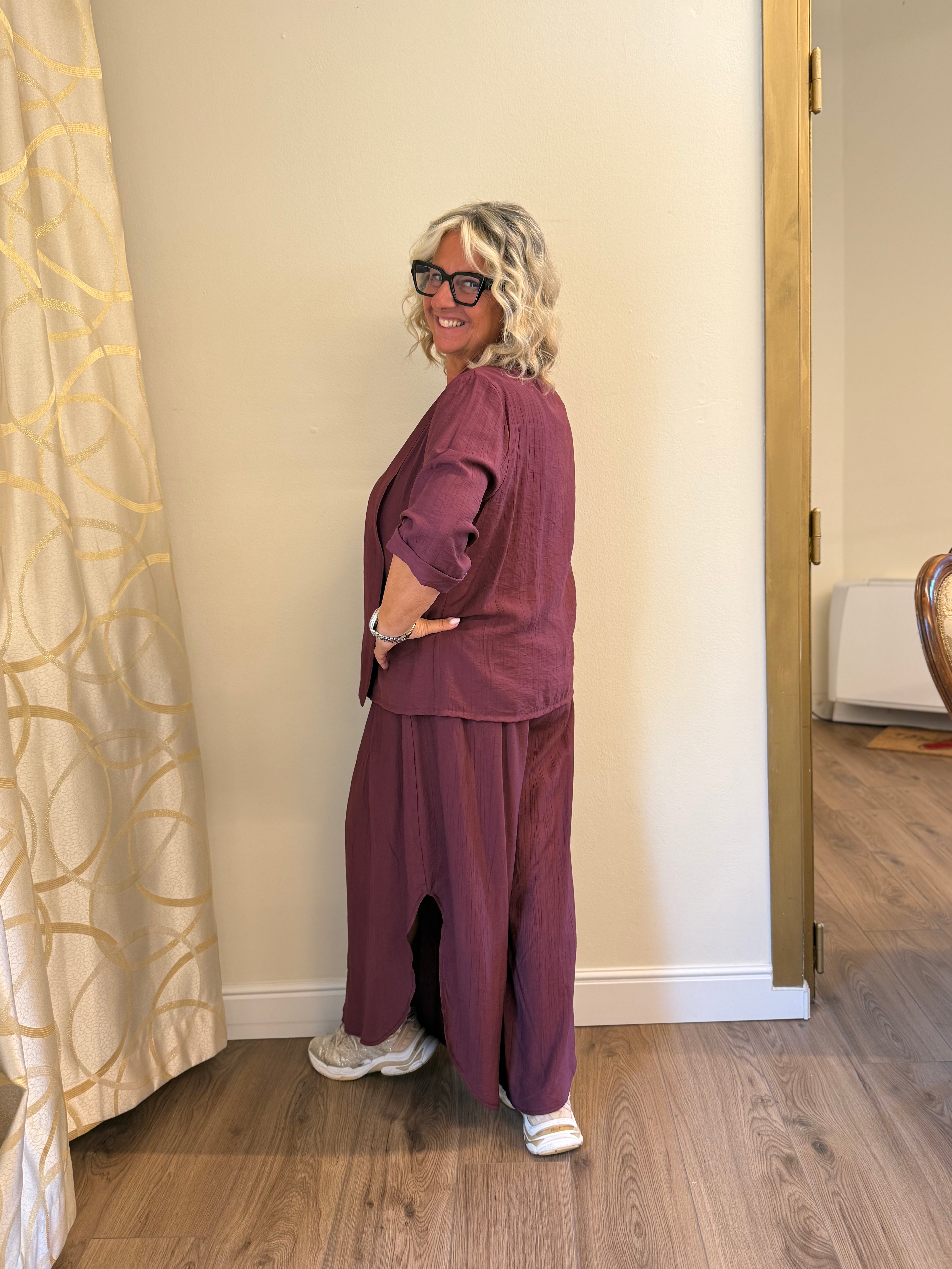 Completo Lucrezia 2 pezzi Morbido con Casacca Aperta e Pantalone Ampio