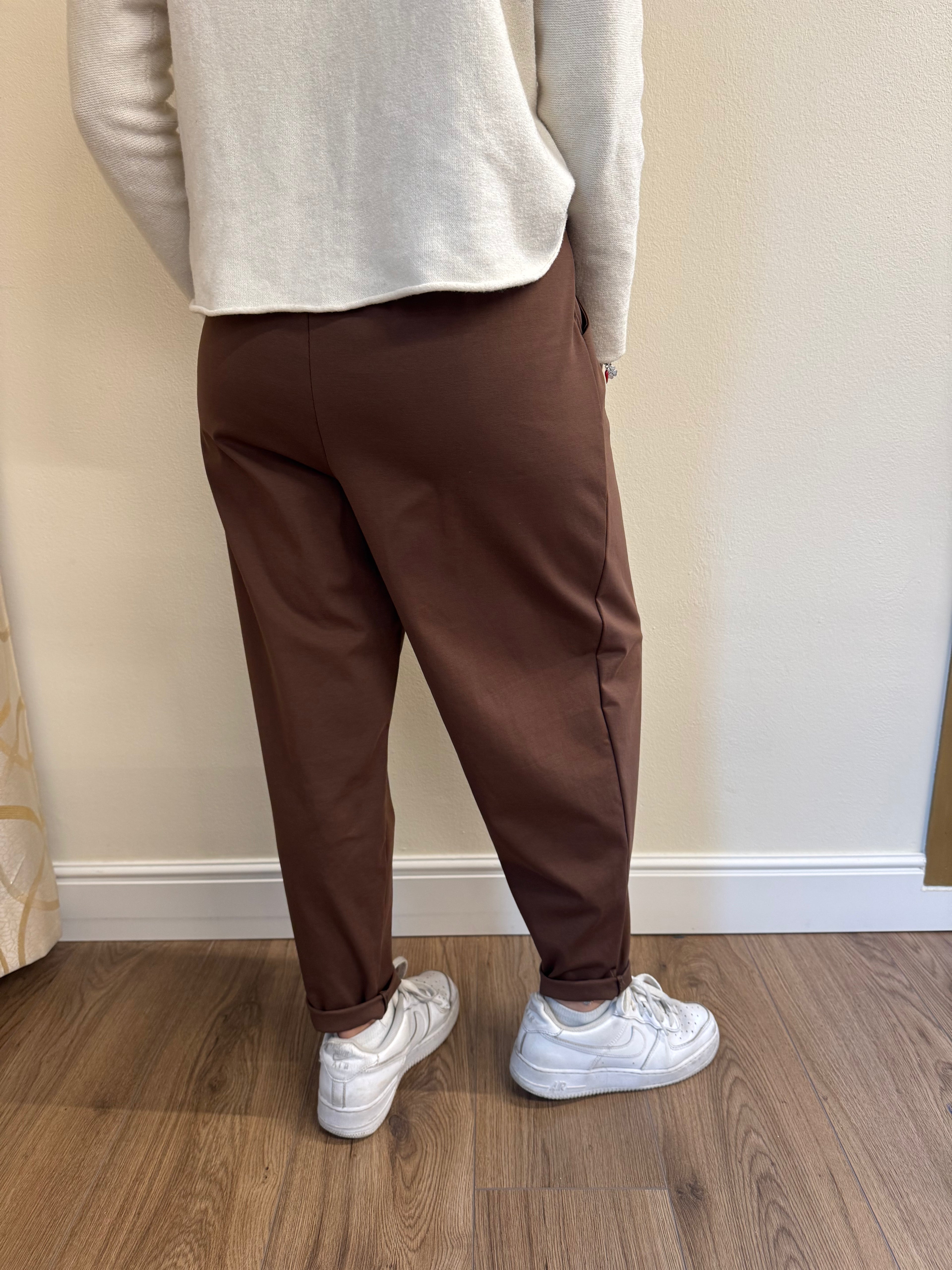 Pantalone Jogger Elegante con Nodo Laterale – Nero Ester